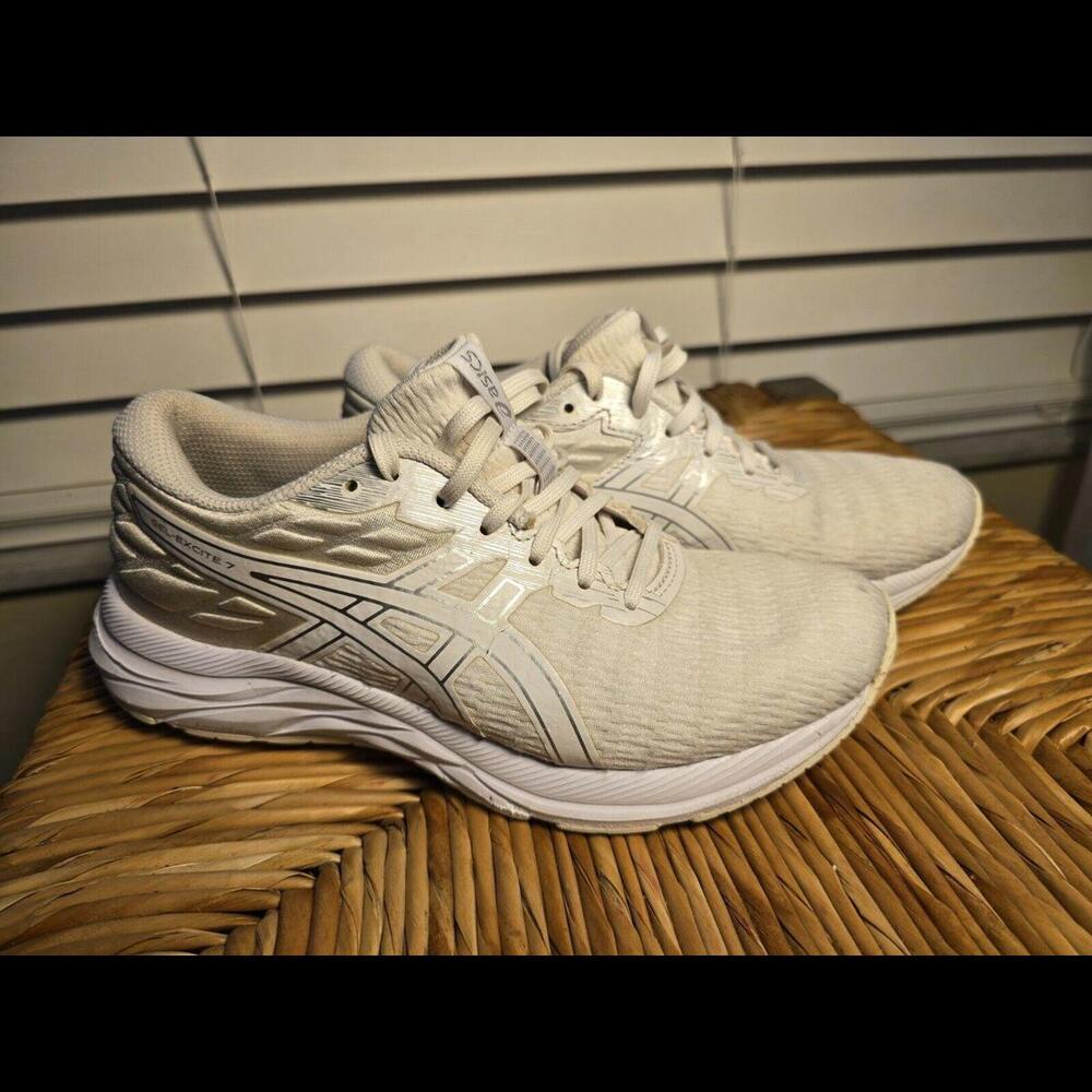 Asics Gel-Excite 7 Running Shoes, White, Women's 6.5M